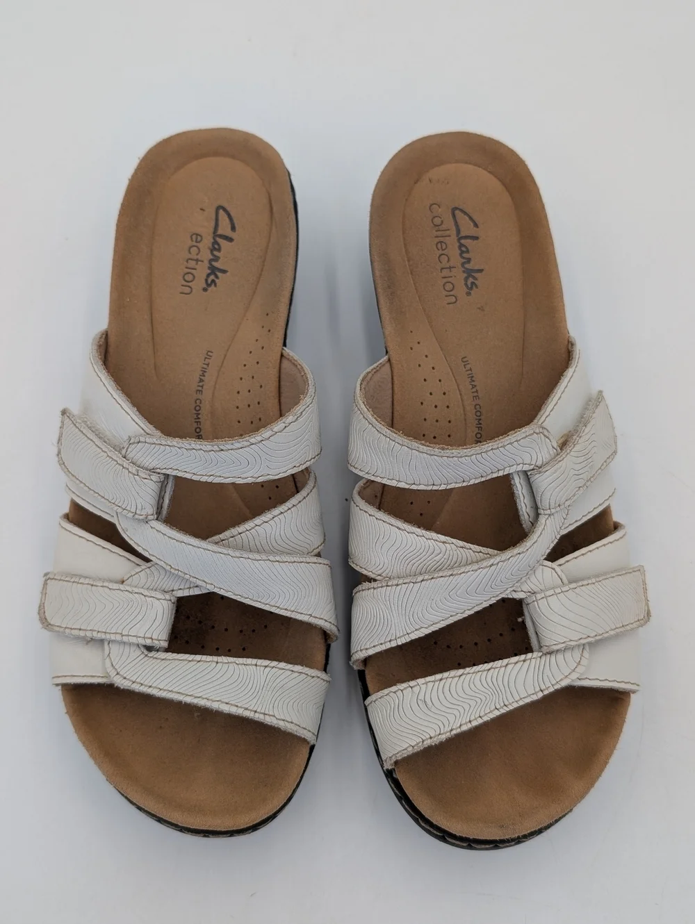 Clarks Merliah Karli Sz 7.5 White Ripple Cushioned Textured Leather Wedge Sandal